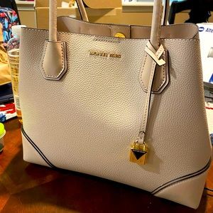 Michael Kors Mercer Pebbled Purse